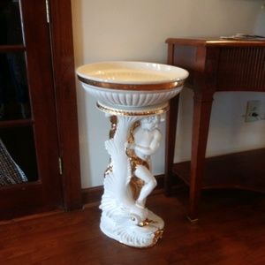 Meet your Posher, Daphne